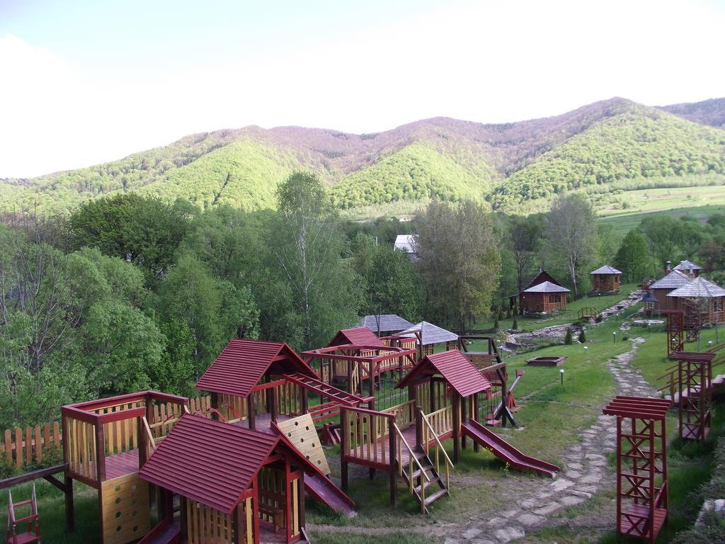 Spa Hotel Zoryani Karpaty Vyshka Ngoại thất bức ảnh